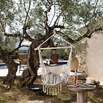 Ethos Retreat, Luxury